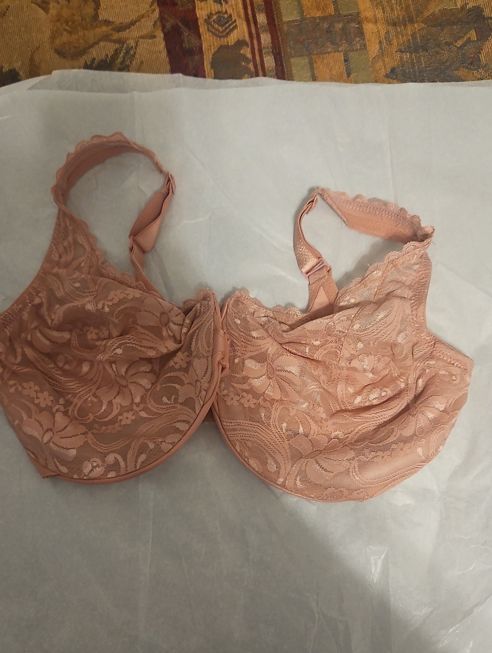 Glamorise Peach Lace Full-Coverage Support Bra
